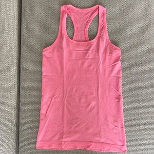 Lululemon Swiftly Tech Racerback- Size 4